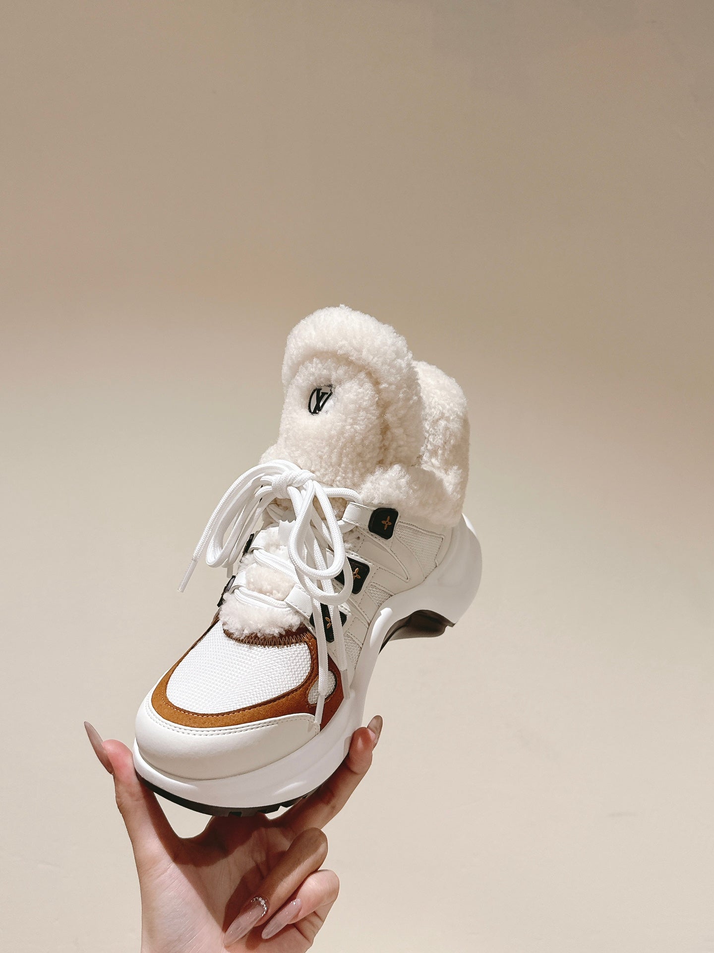LV Archlight Platform Ankle Boots 5cm White Cowhide Wool 555520