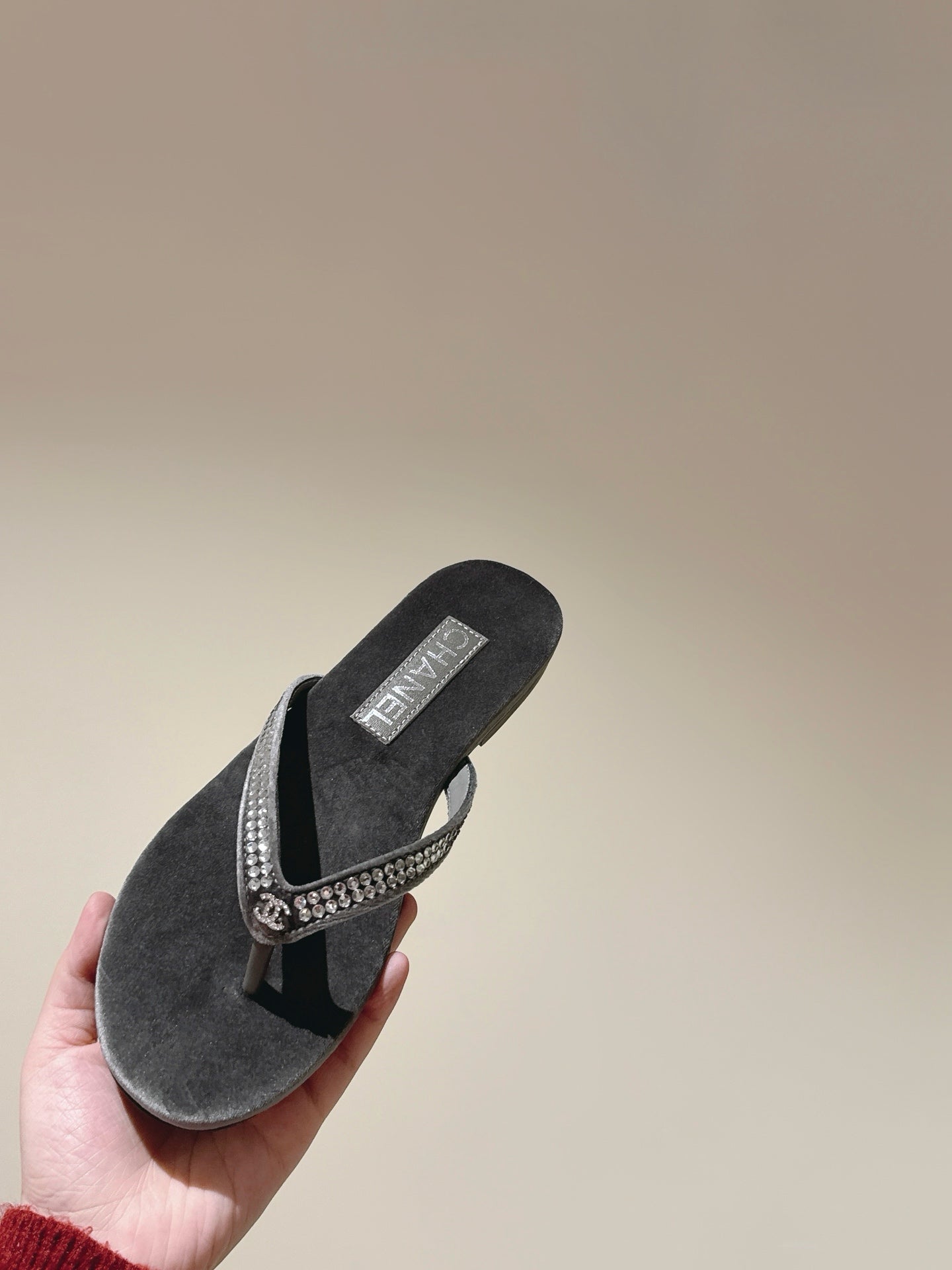CC 25ss Rhinestone Thong Sandal Black Mix Grey Velvet 461635