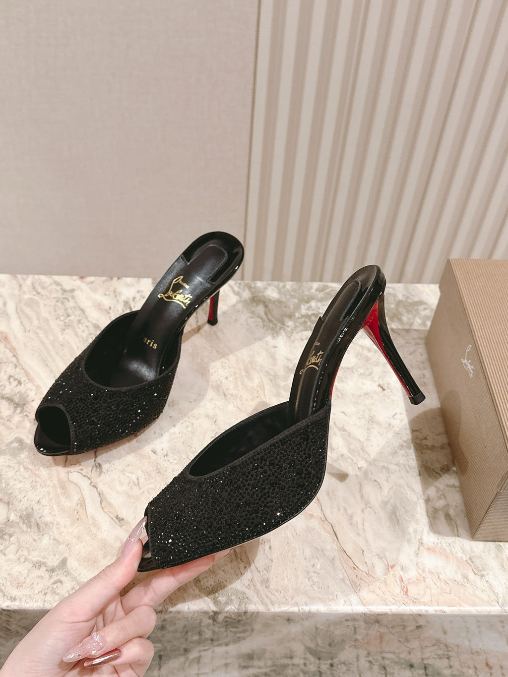 CL 25s Me Dolly Sandal Mule Heel Pump 85mm Black Sheepskin 446686