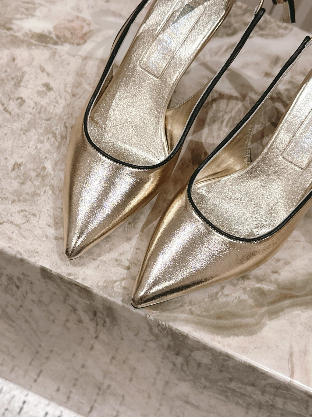 Miu Mordoré Pointed Toe Slingback Pumps 85mm Light Gold Cowhide Sheepskin 445789