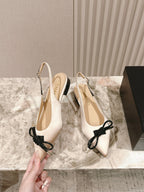 CC 25ss Bow Tie Slingbacks 20mm Beige Satin & Patent Leather 447410