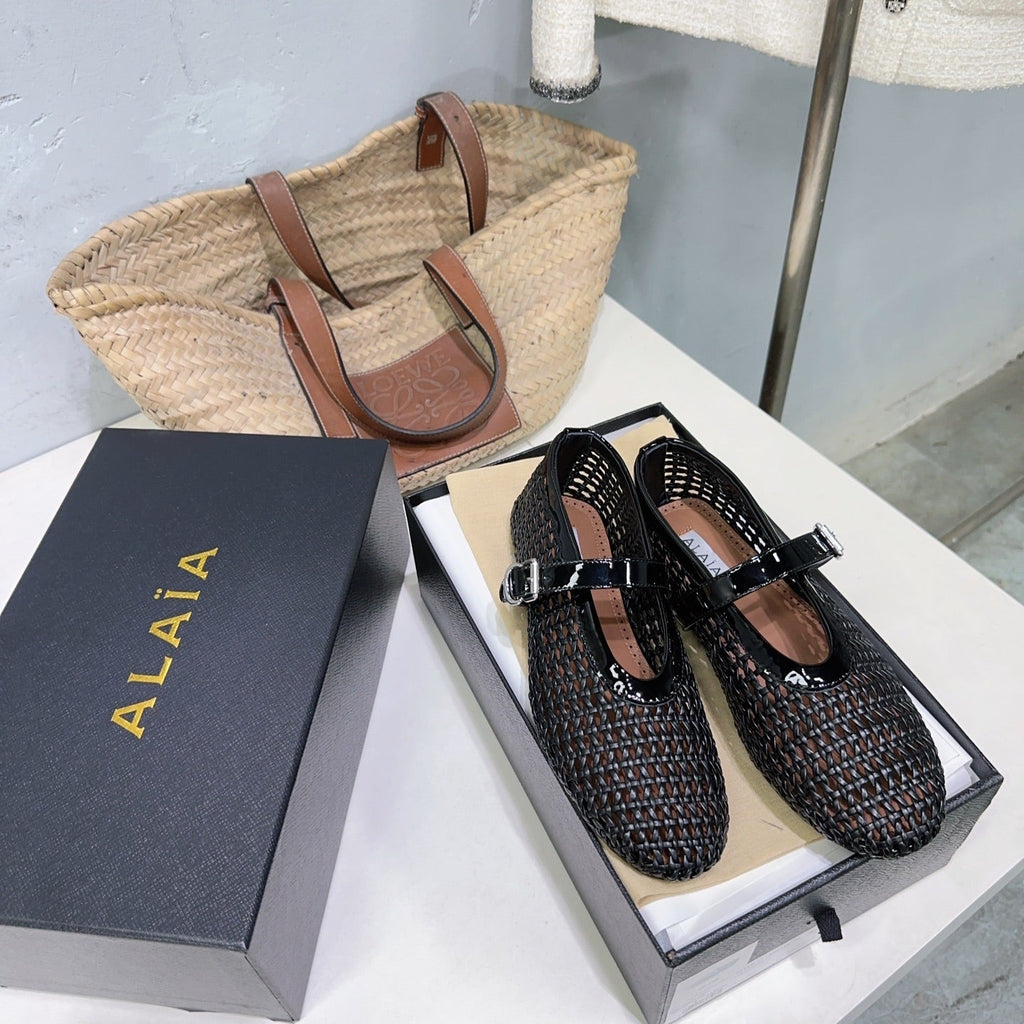 Alaia 25 Marry Janes Ballet Flats Black Wool Sheepskin 300453