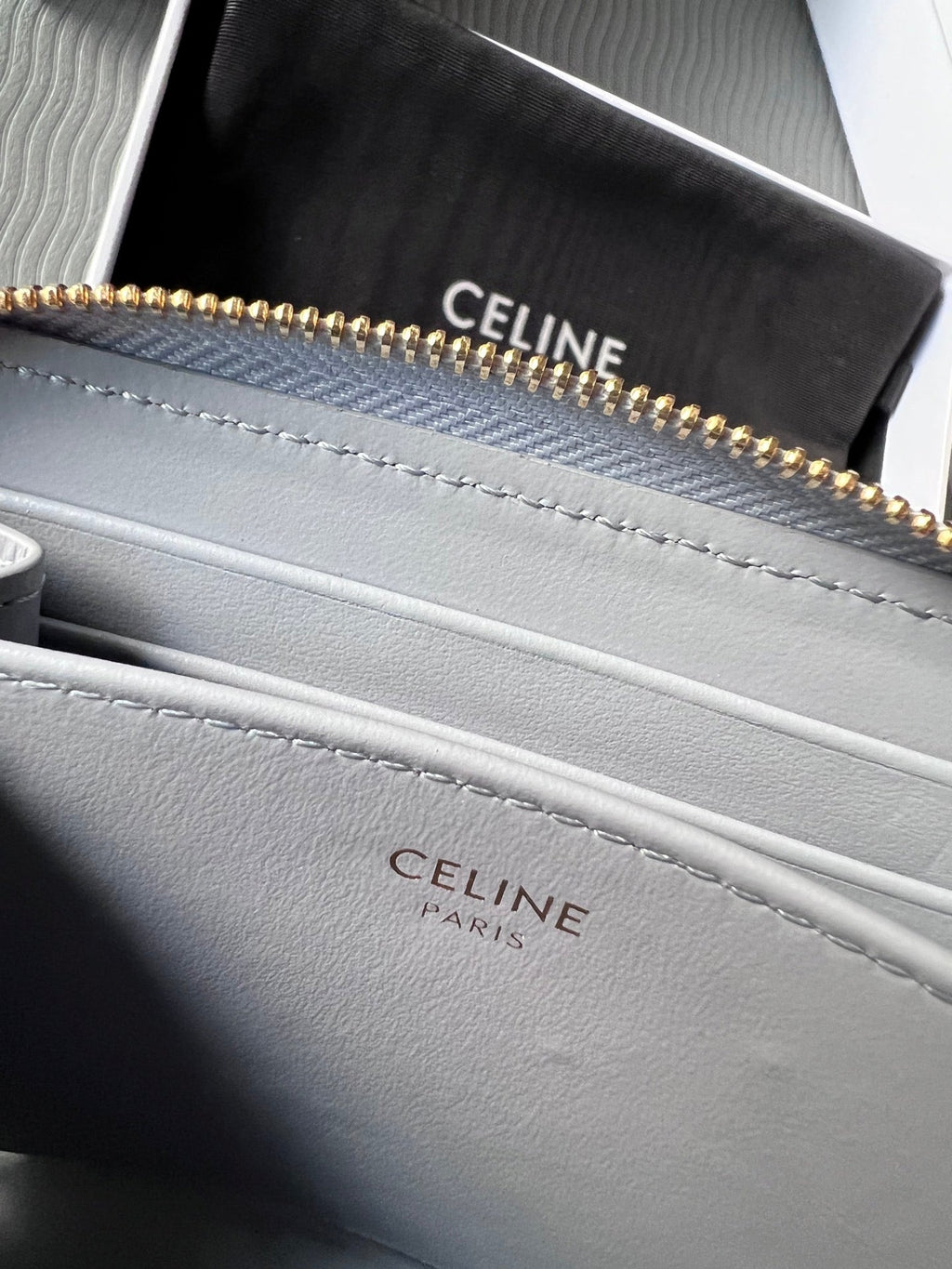 TRIOMPHE Compact Zipped Wallet Glacier Cowhide Leather