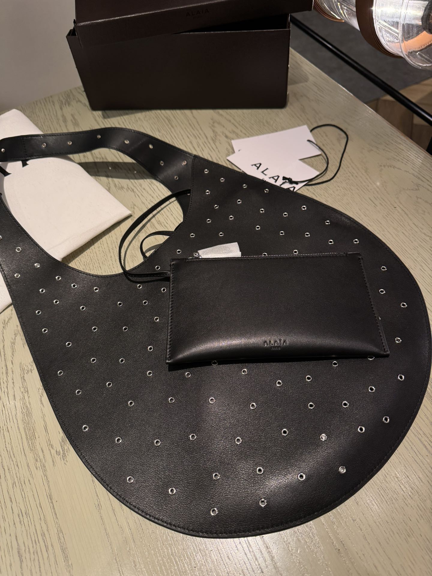 ONE PIECE MEDIUM BAG 39 IN BLACK SHEEPSKIN EYELET DETAILING