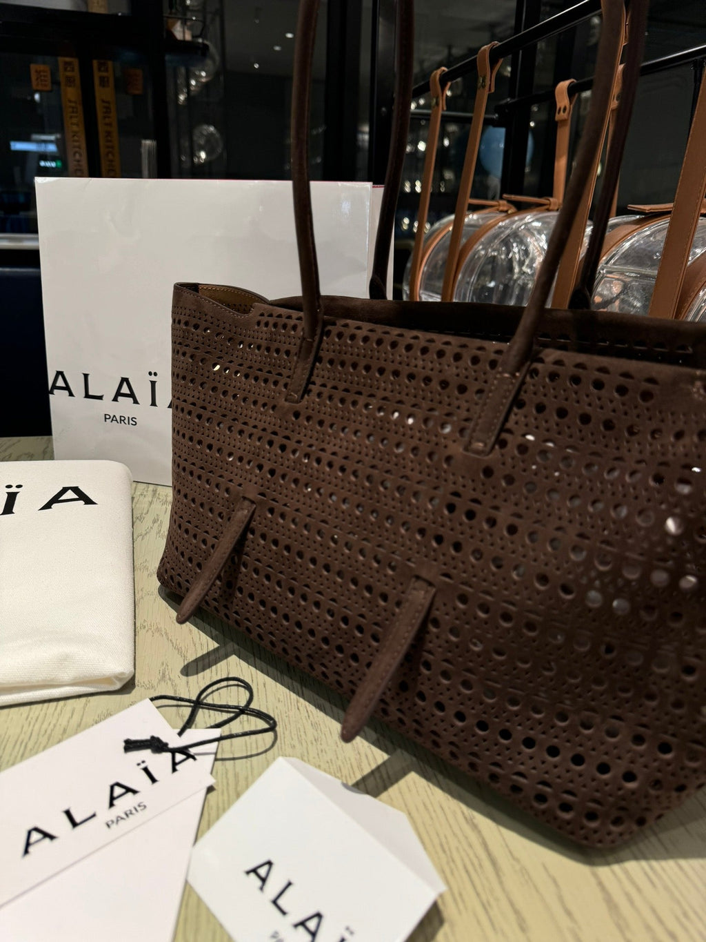 NEO MINA 32 BAG IN CHOCOLATE VIENNE SUEDE