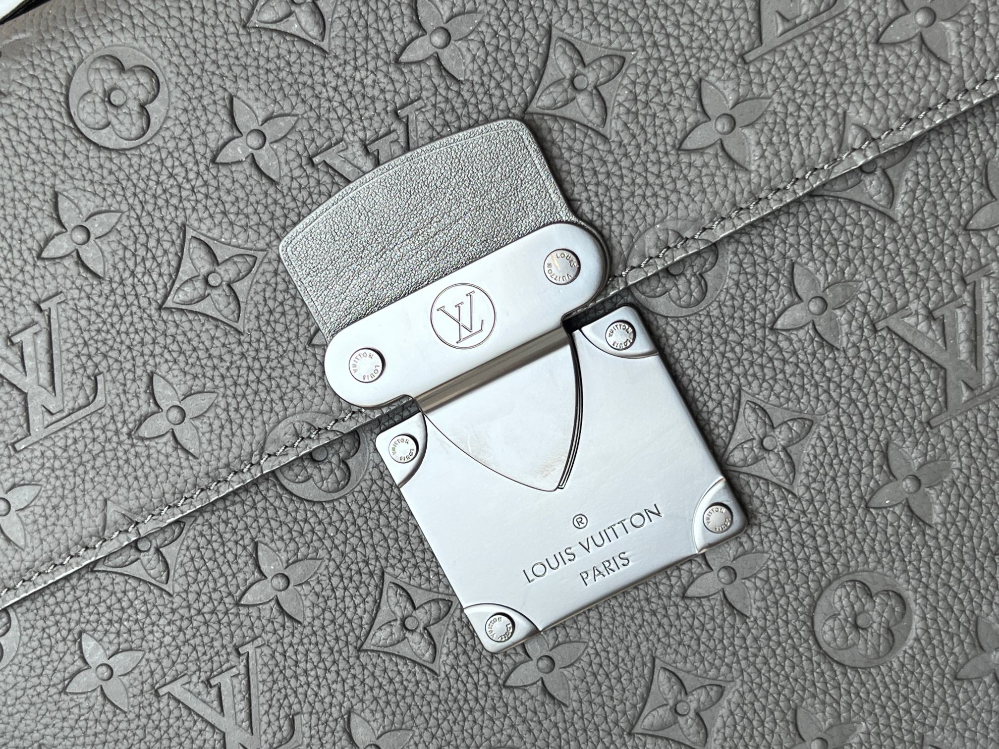 LV S-Lock Briefcase 39cm Black Taurillon Monogram leather