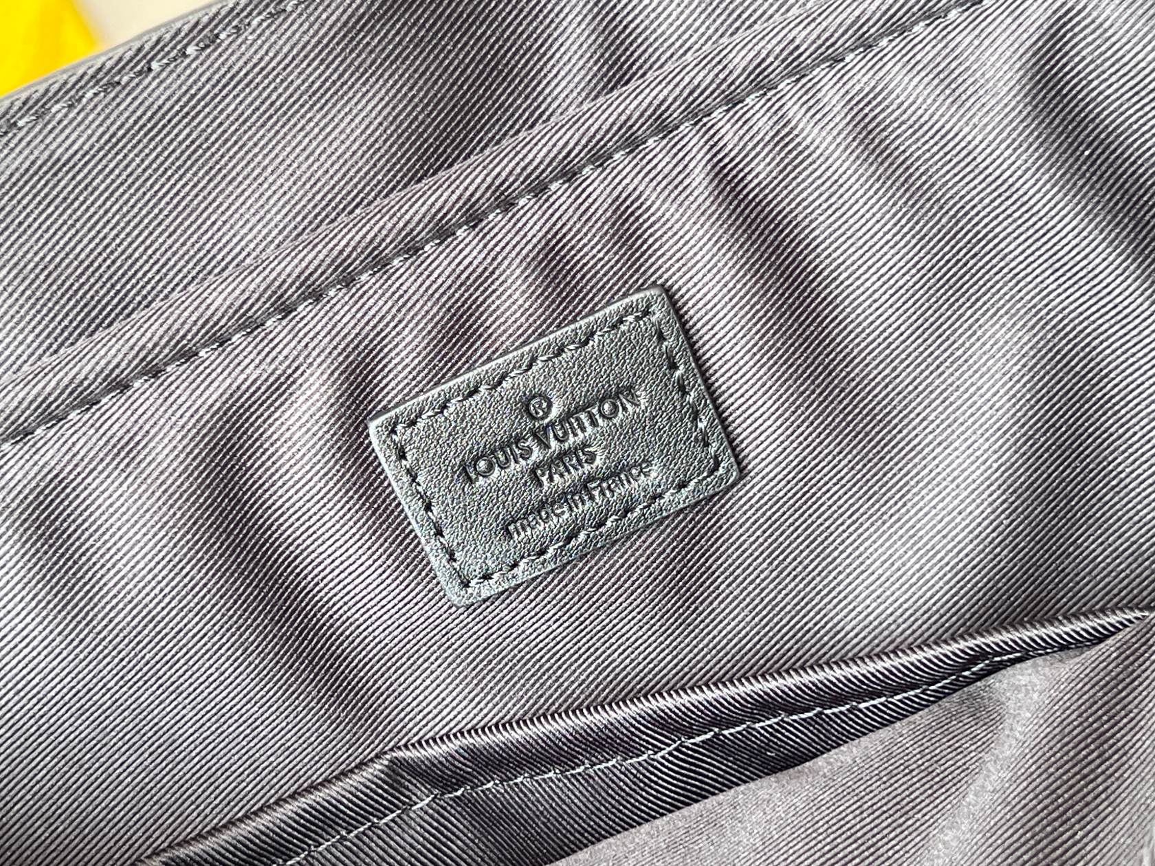 LV S-Lock Briefcase 39cm Black Taurillon Monogram leather