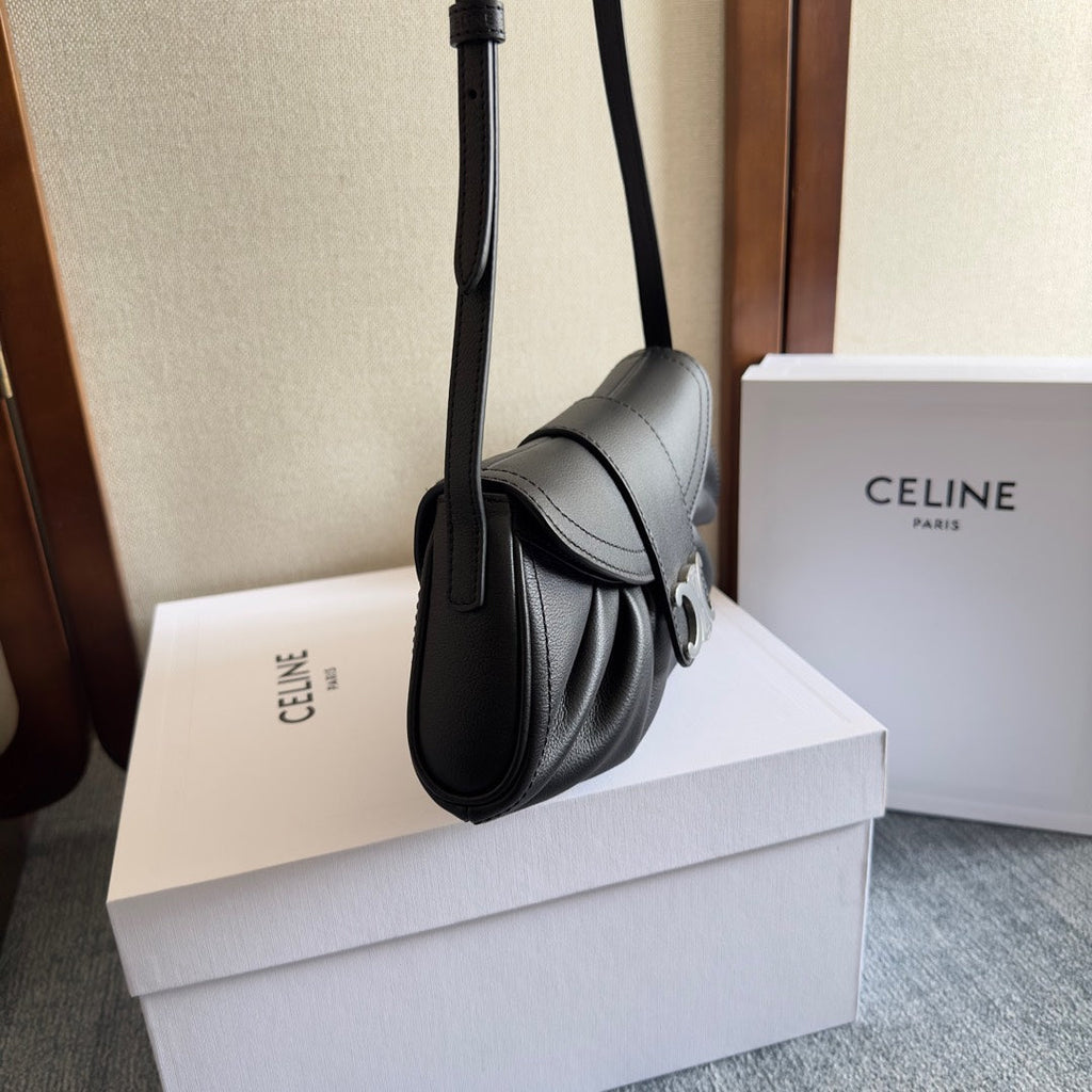 TEEN POLLY 29 IN BLACK CALFSKIN SILVER HARDWARE