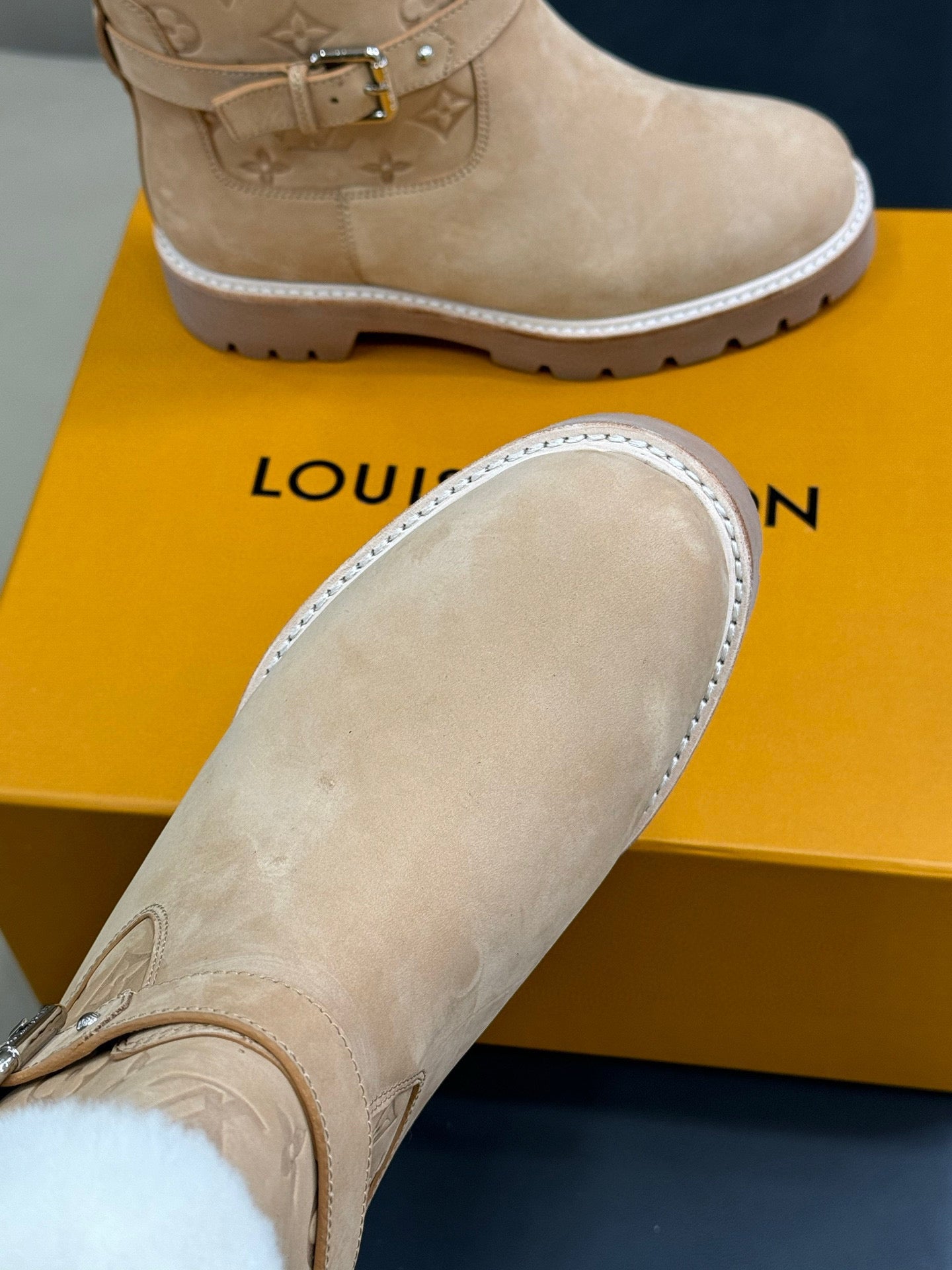 LV Territory Flat Ankle Boots Light Brown Suede Wool 542258