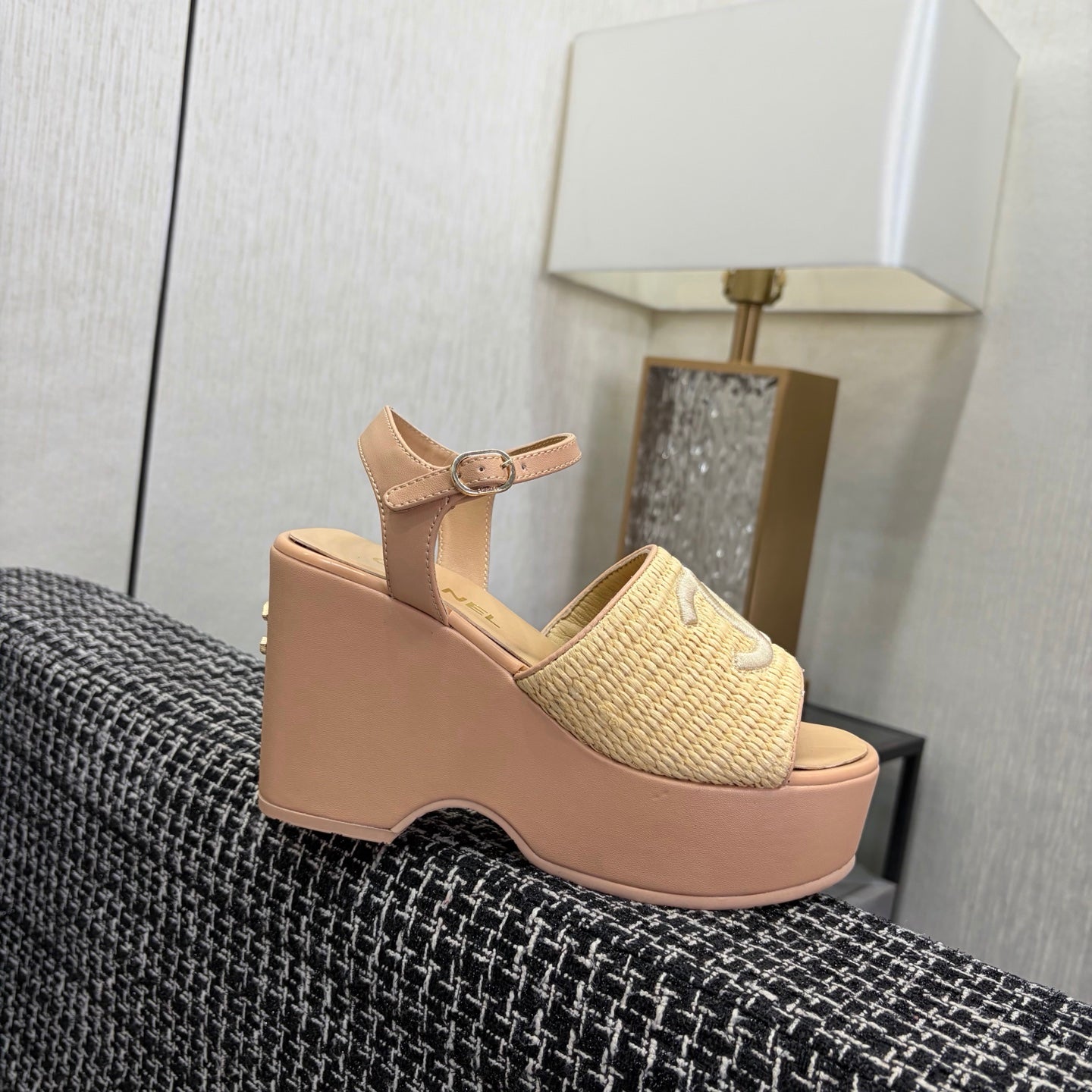 CC 26s Platform Sandal Beige Raffia Sheepskin 688695