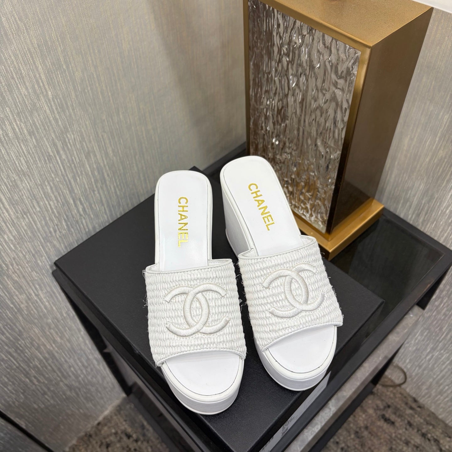 CC 26s Platform Slide White Raffia Sheepskin 688698