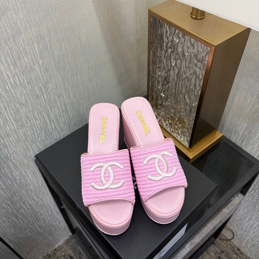 CC 26s Platform Slide Light Pink Raffia Sheepskin 688699