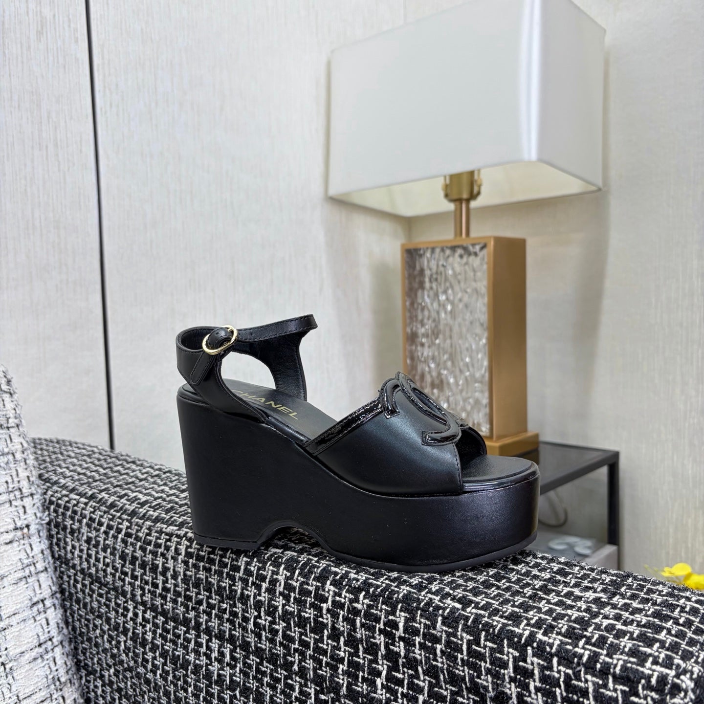 CC 26s Platform Sandals Black Sheepskin 688705