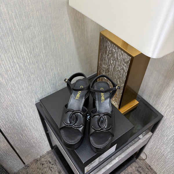 CC 26s Platform Sandals Black Sheepskin 688705