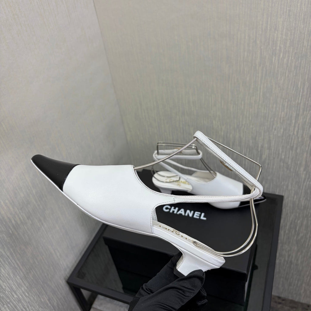 CC 2026 Slingback 4cm White Patent Leather 688713