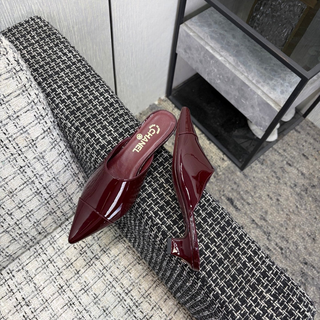 CC 2026 Pointed Toe Mule 4cm Burgundy Patent Leather 688709
