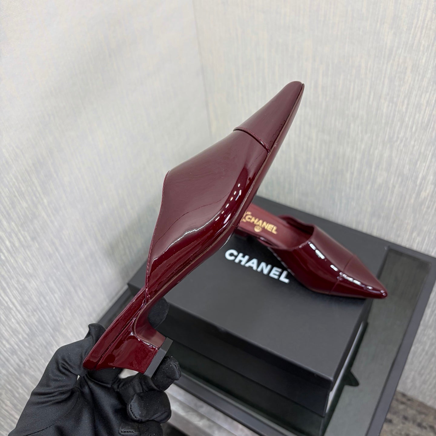 CC 2026 Pointed Toe Mule 4cm Burgundy Patent Leather 688709