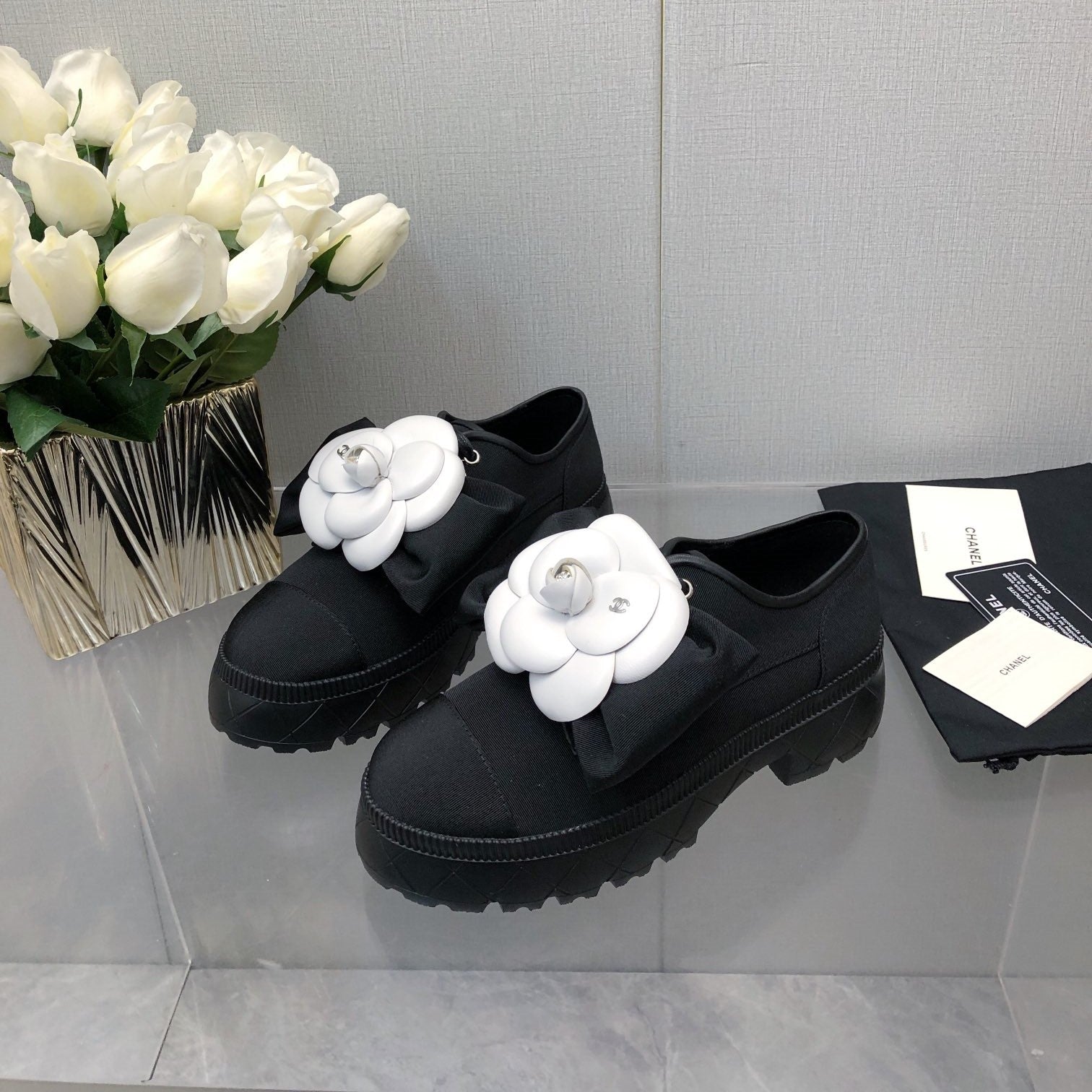 CC 26s Camellia Lug Sole Loafers Black White Cotton
