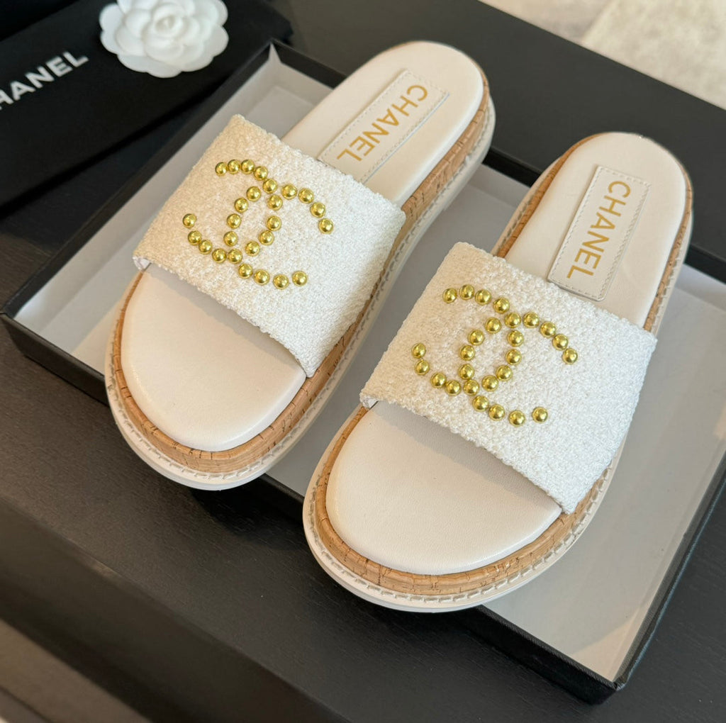 CC 25C Slippers White Fabric 213105