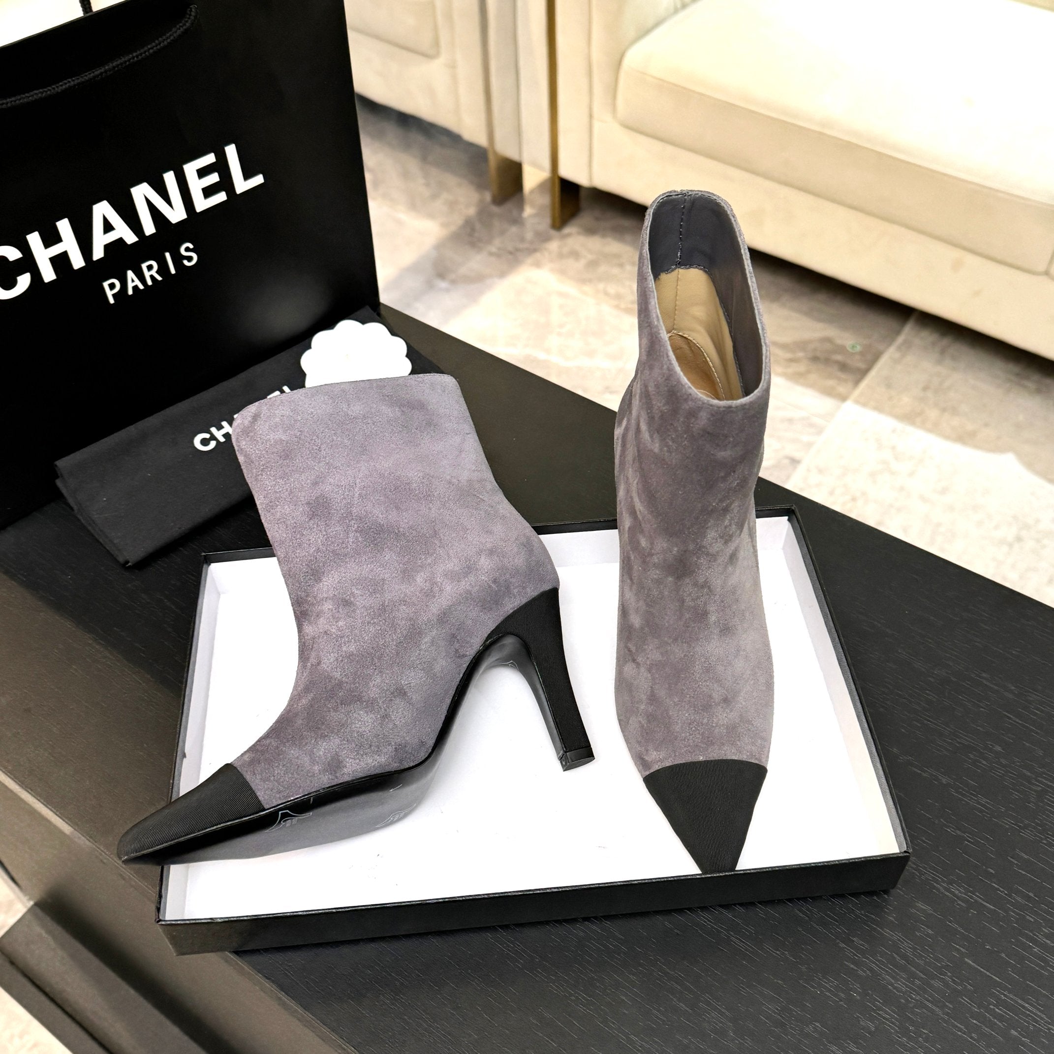 CC Gabrielle Chanel Ankle Boots 8.5cm Purple-Grey Suede Black Fabric