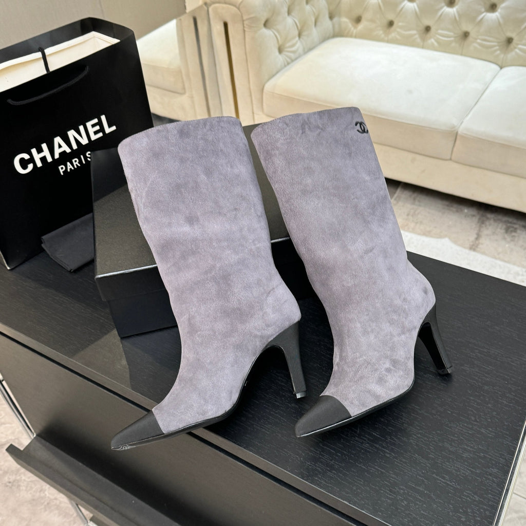 CC Gabrielle Chanel Boots 8.5cm Purple-Grey Suede Black Fabric