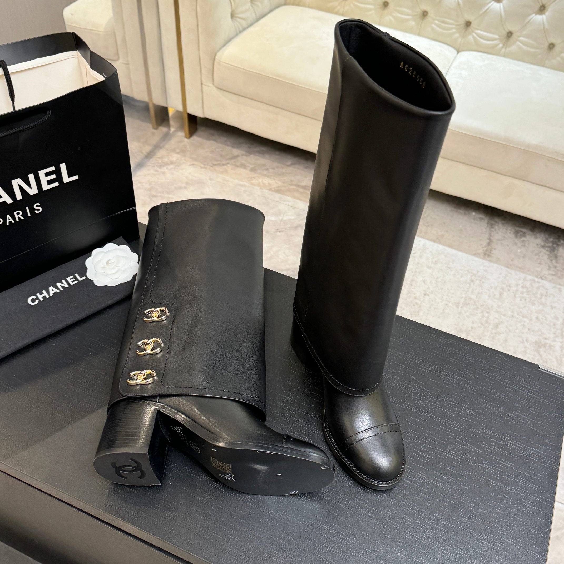 CC 26s Chunky Heel Tro r Boots Black Sheepskin 673036