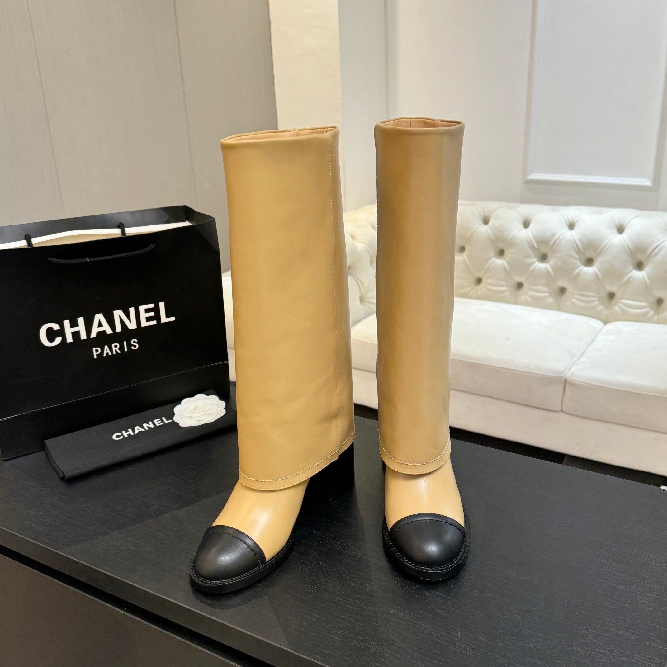 CC 26s Chunky Heel Tro r Boots Black Beige Sheepskin 673037