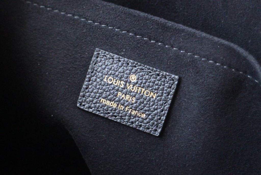 LV M62048 Daily Pouch Black Monogram Empreinte Cowhide
