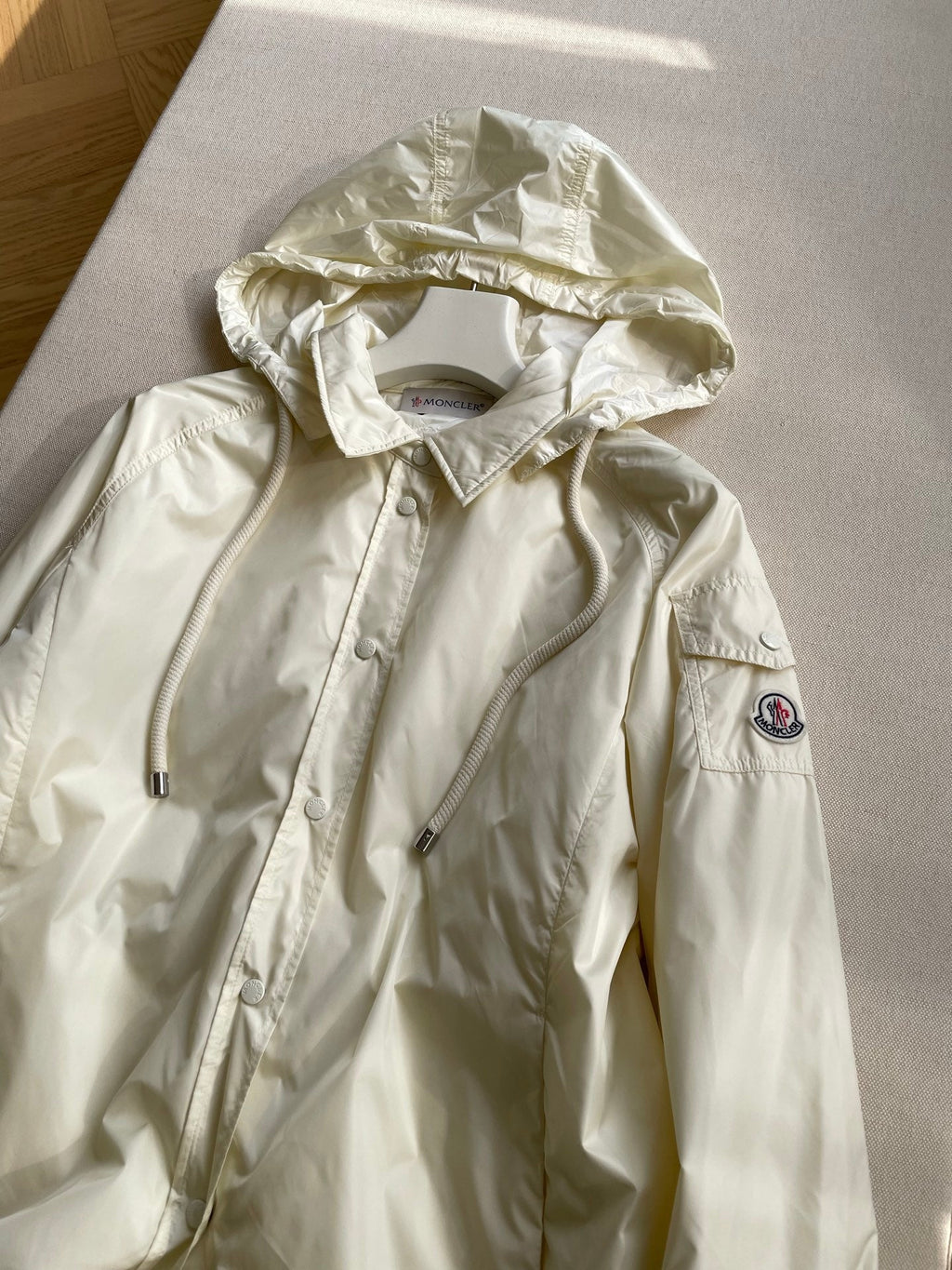 MC 2025 Hooded Windbreaker Cream Nylon Polyester 525086