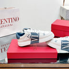 VL7N LOW-TOP WHITE CALFSKIN AND AEGEAN BLUE FABRIC SNEAKER WITH BANDS