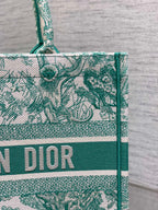 medium dioriviera book tote 36 aquamarina tiger embroidery canvas