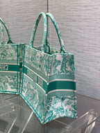 medium dioriviera book tote 36 aquamarina tiger embroidery canvas