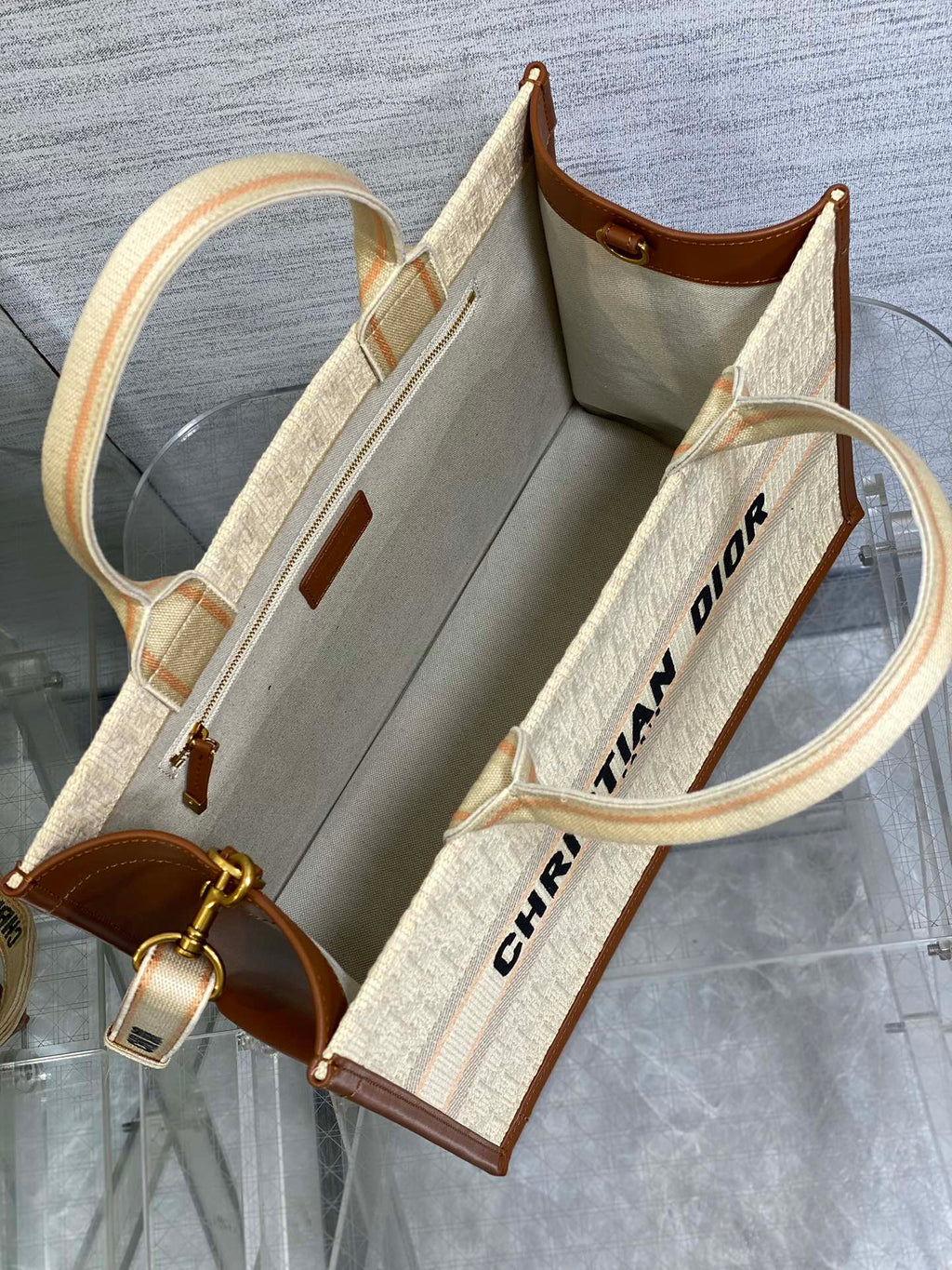 Medium Book Tote 37 Beige Oblique Embroidered Raffia Camel Calfskin