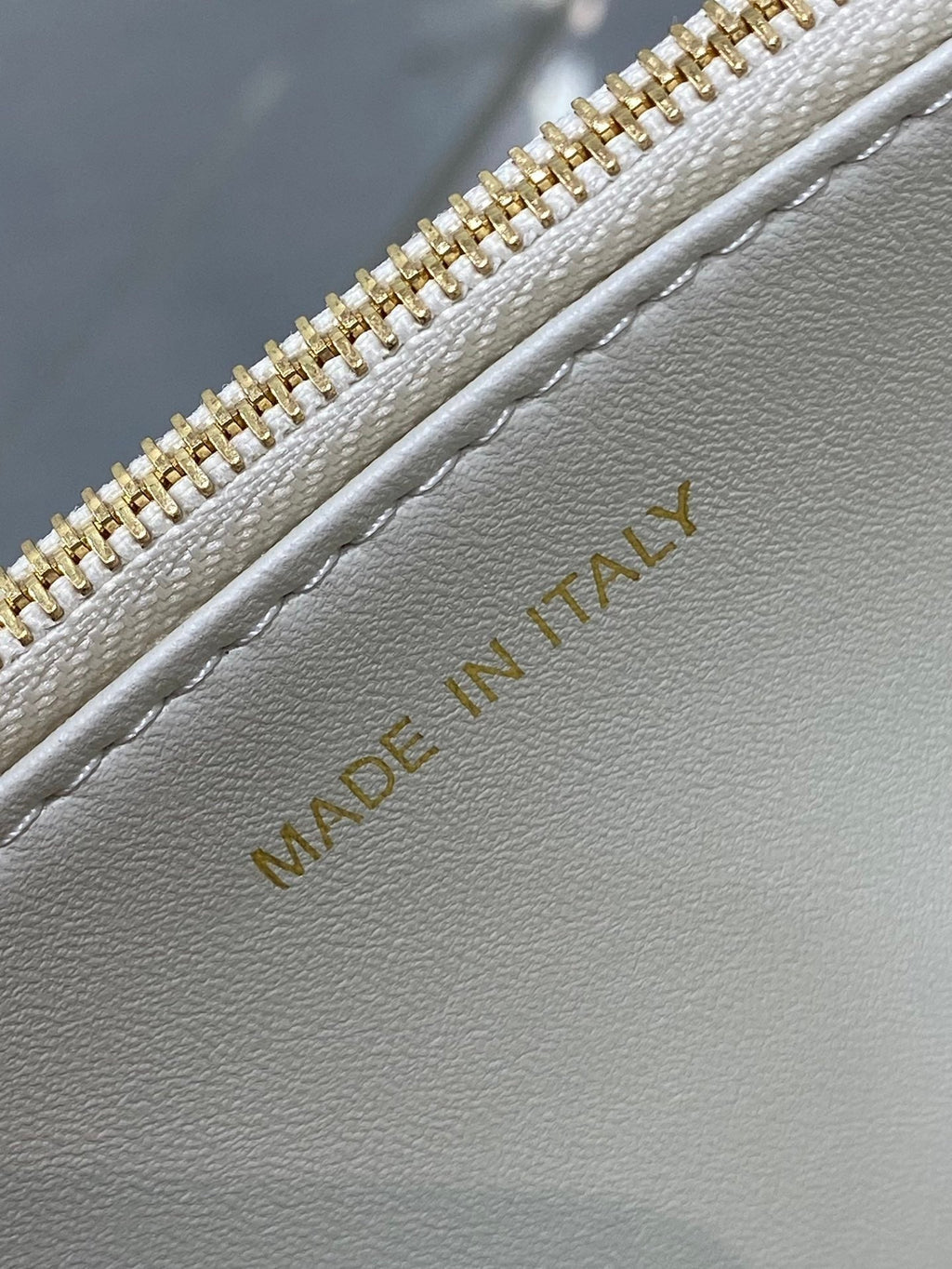 CD Miss Caro 17 Bag White Calfskin 226494