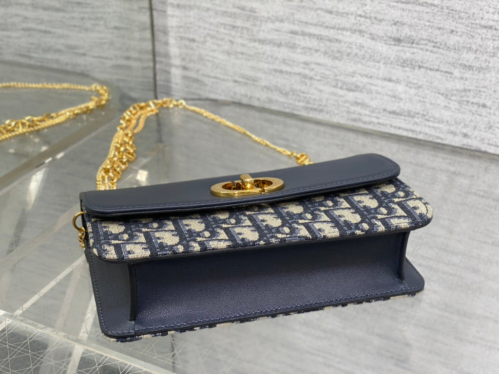 MONTAIGNE AVENUE MINI 22 BAG IN NAVY BLUE CALFSKIN AND MONOGRAM OBLIQUE JACQUARD