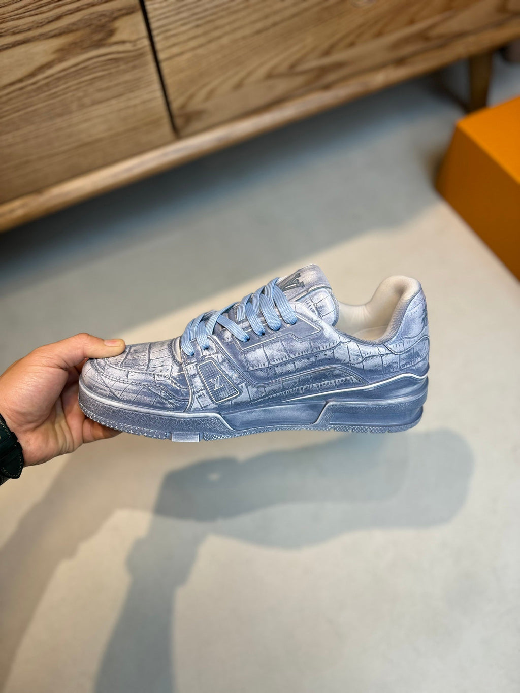 LV MEN'S LUXURY DESIGNER SPORTS BLUE SNEAKERS