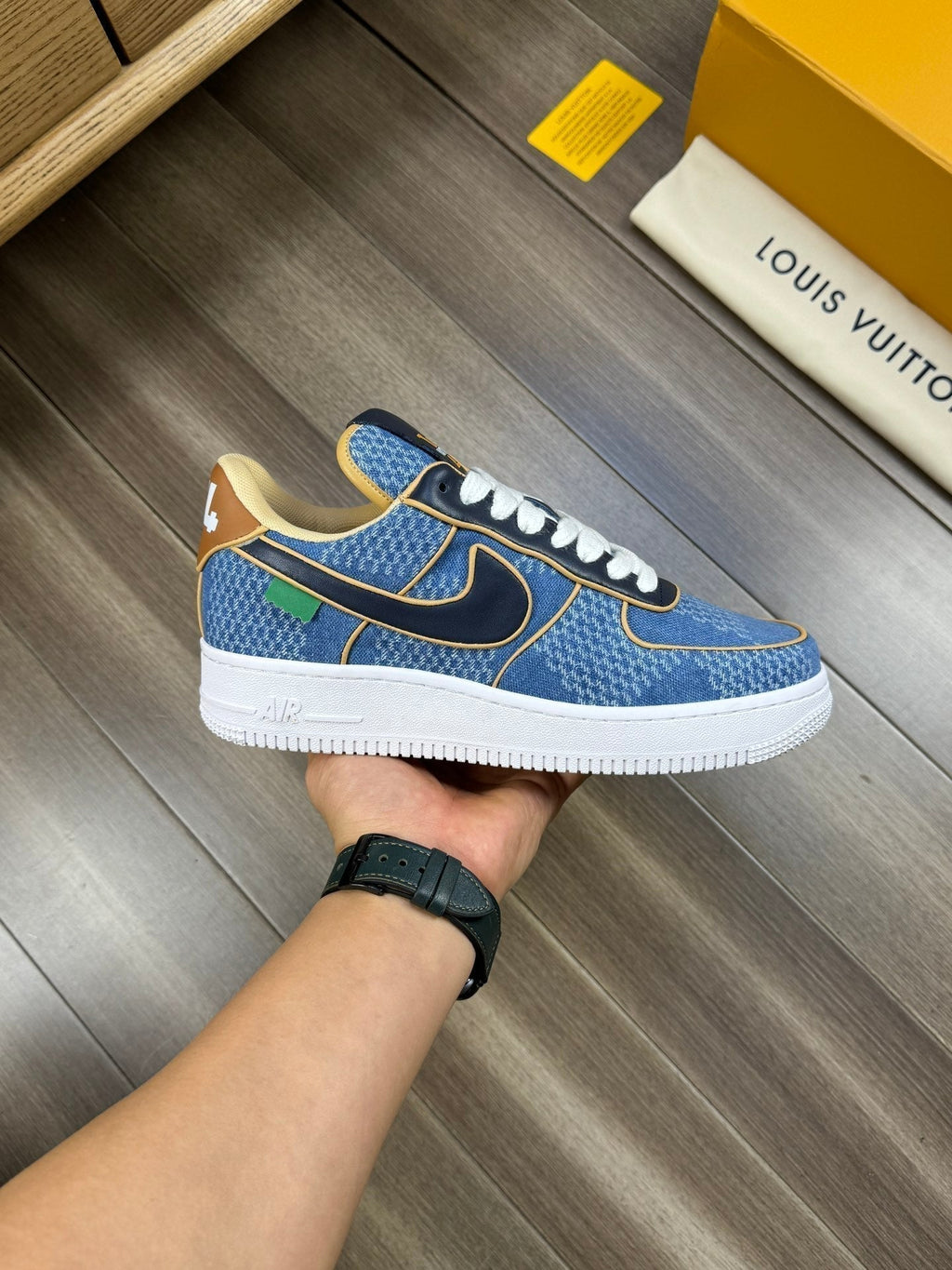 LV SNEAKER LIGHT BLUE CANVAS