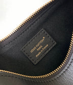 LV M25784 Pochette LV Bloom with Charm 23cm Black Calfskin GHW