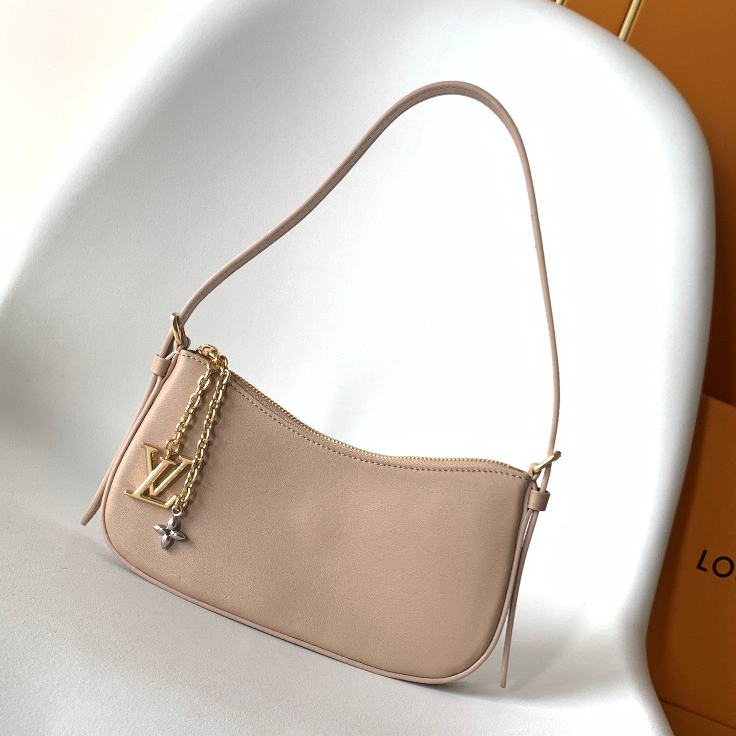 LV M25784 Pochette LV Bloom with Charm 23cm Beige Calfskin GHW