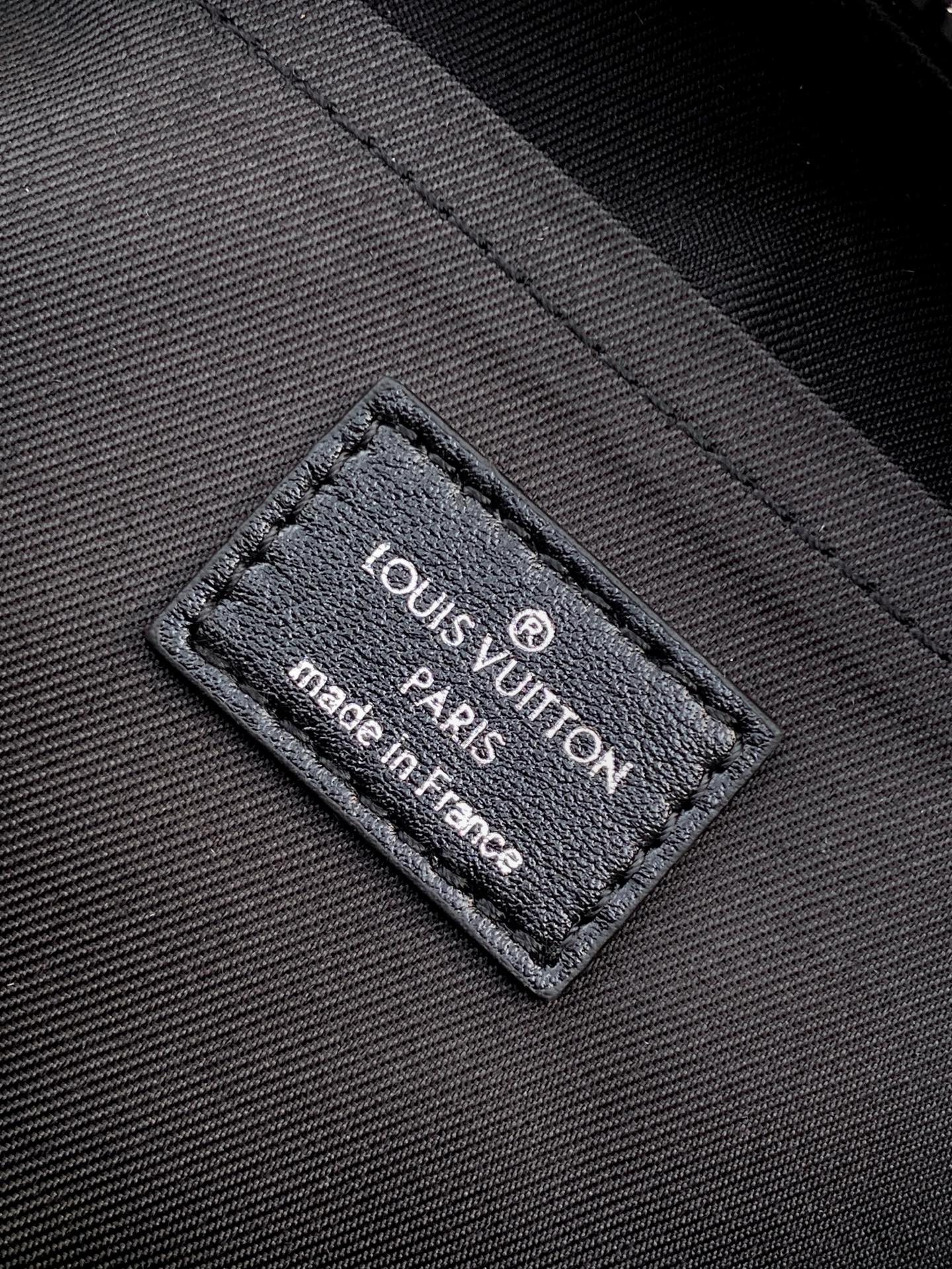 LV M13988 Keepall Bandoulière Cargo 25 Black Caflskin Sliver HW