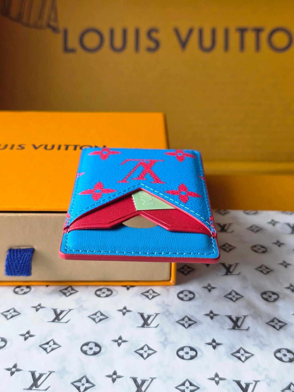 LV M15034 Porte-Cartes Magnet Blue Red Monogram Glow Canvas & Cowhide