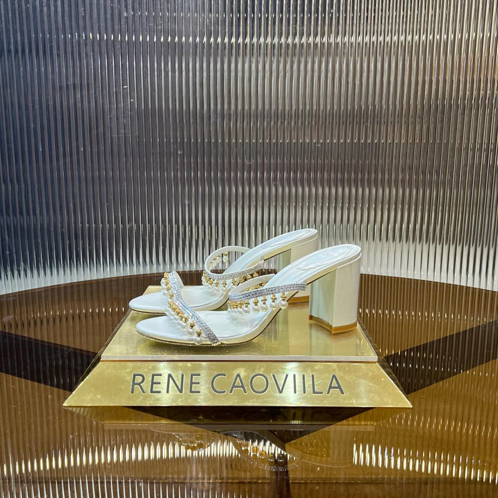 RC Gold Buckle Pearl Crystal Lamp Pendant Sandals 7.5 White Sheepskin 175000