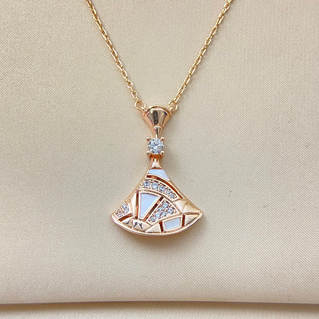 BVL Camouflage Necklace White Mop Diamond Pink Gold