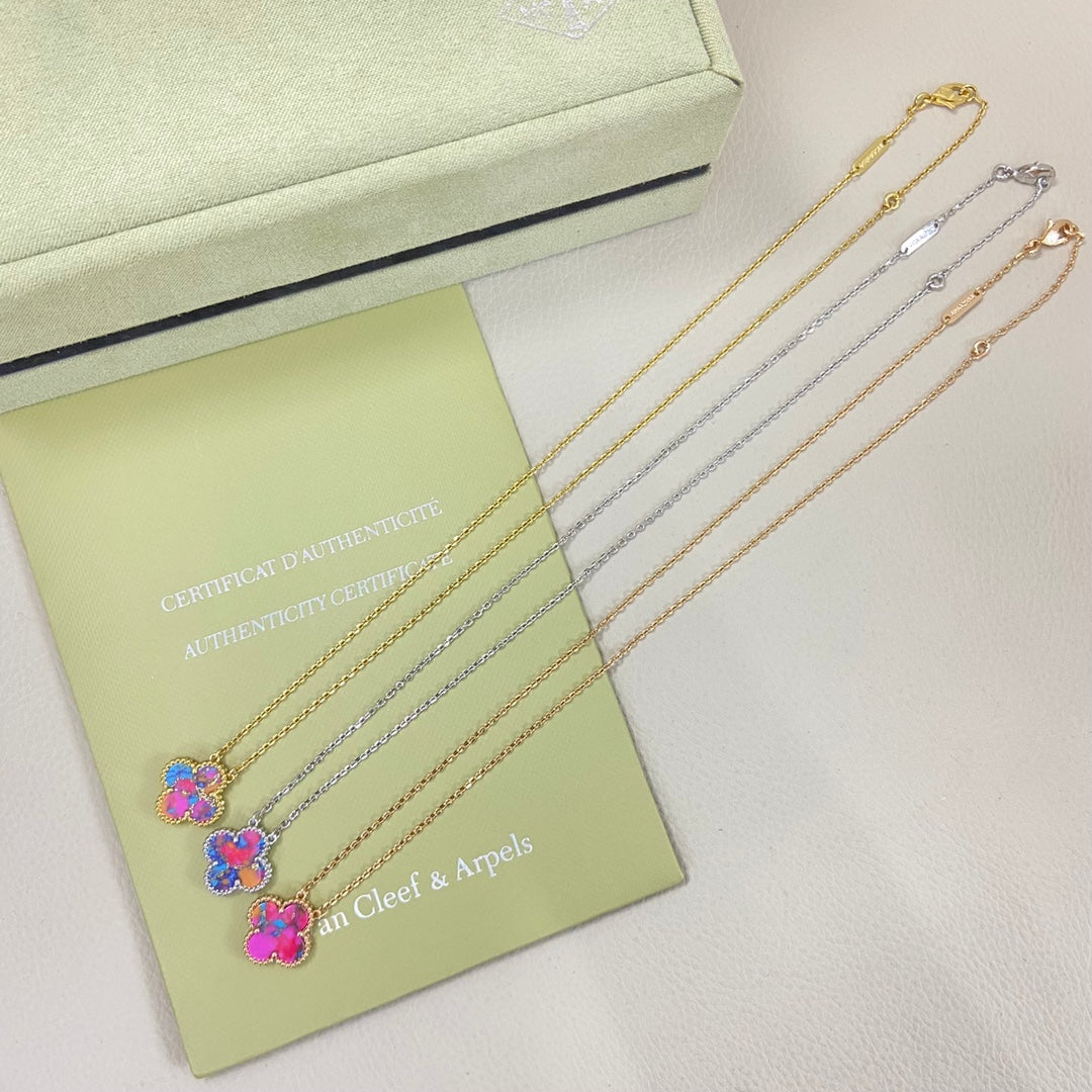VCA Clover    Pink Mop Necklace