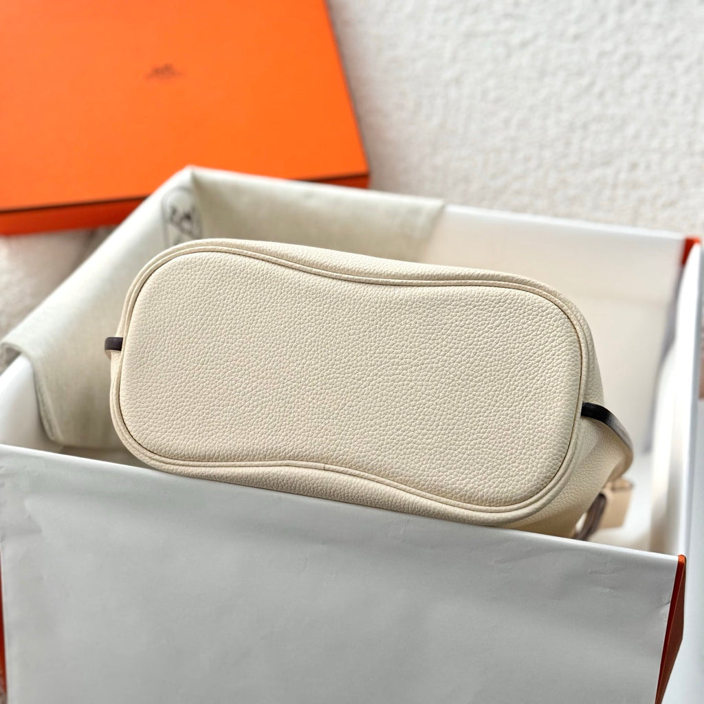 HM So Kelly Shoulder Bag 22cm Ivory Cowhide 284526