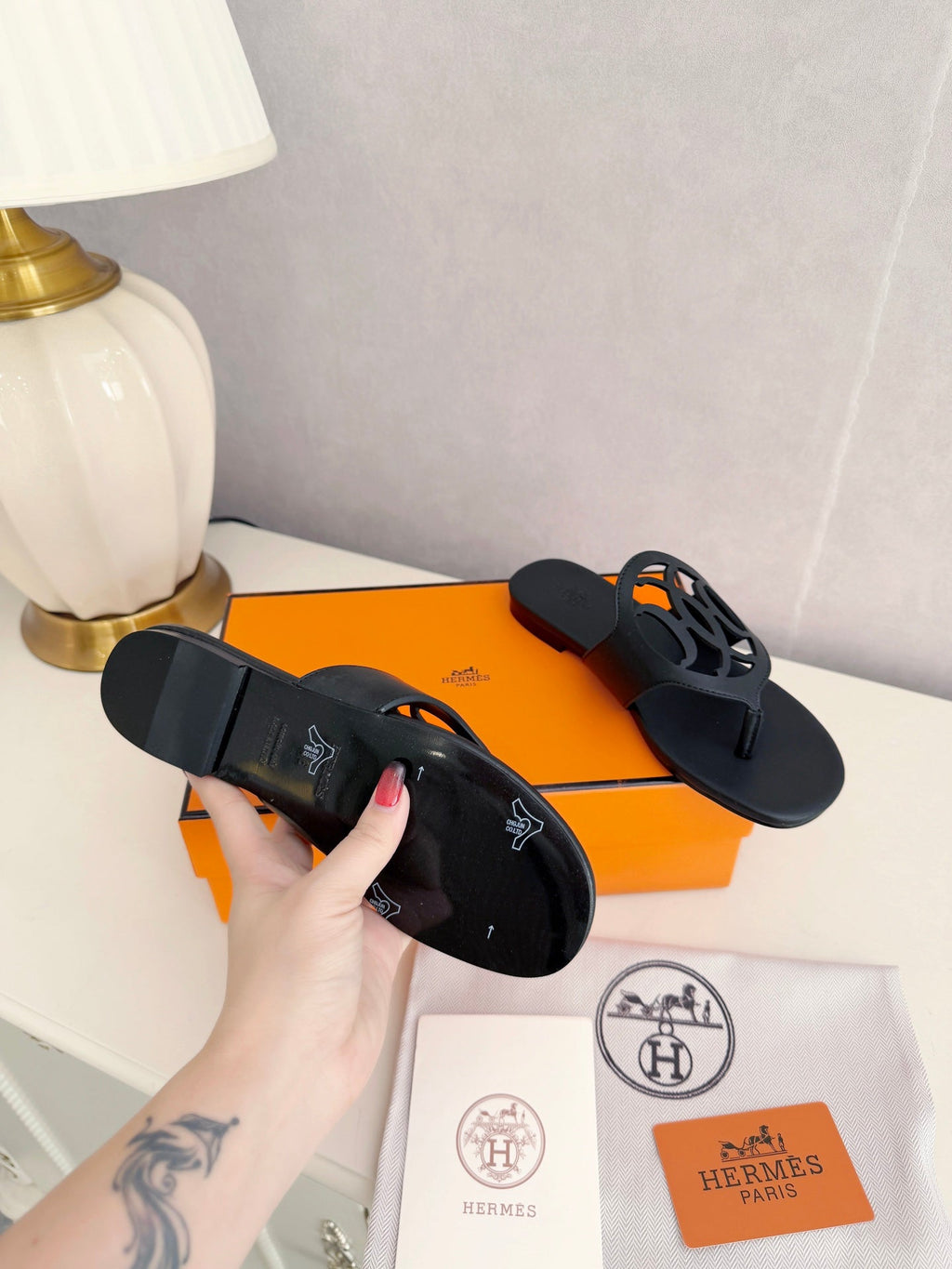 HM 26ss Pig-Nose Slipper Black Leather 605914