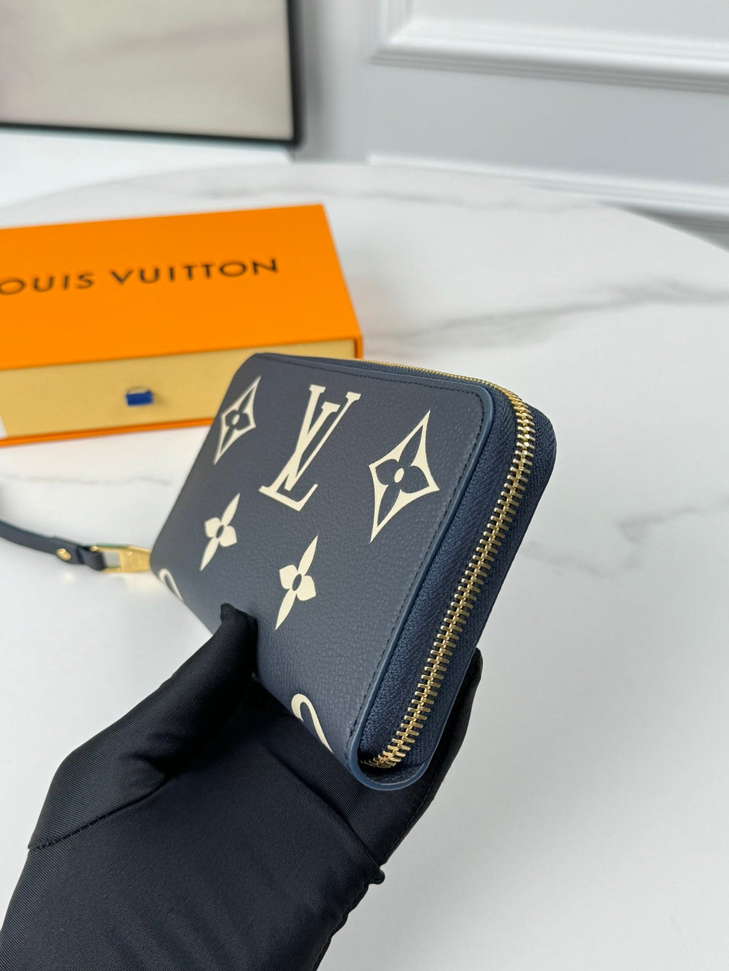 LV Zippy Wallet Black Beige Monogram Empreinte Leather 221539