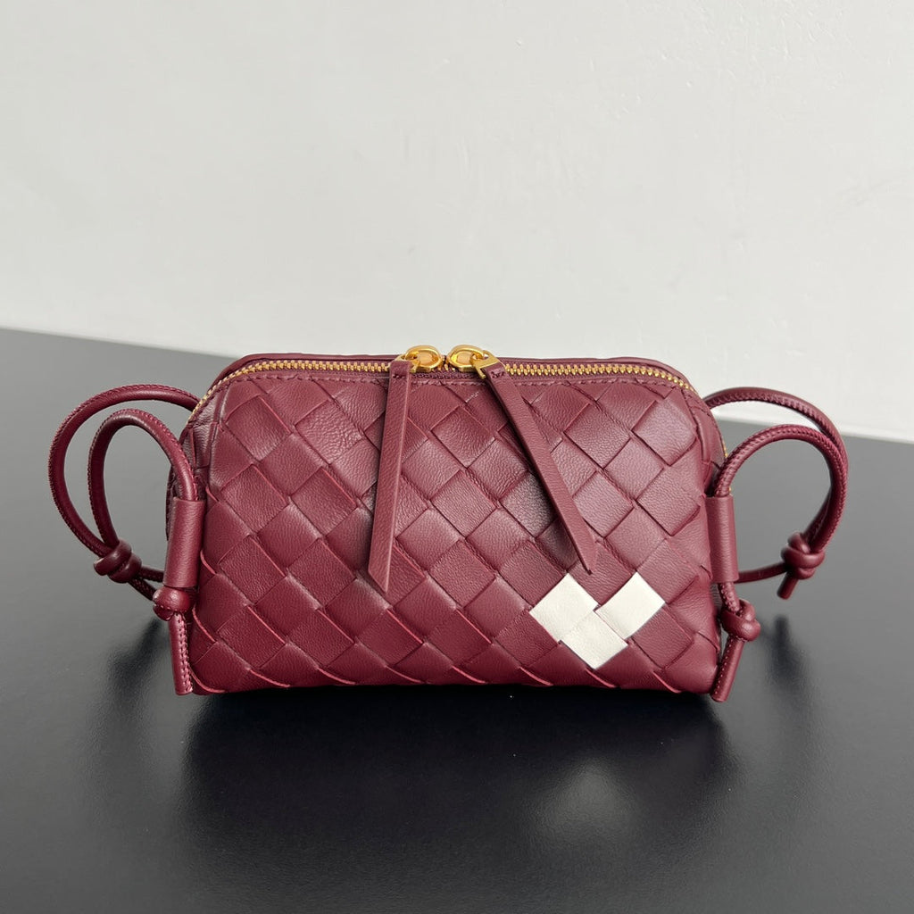 BV Concert Pouch 18.5cm Dark Red Lambskin