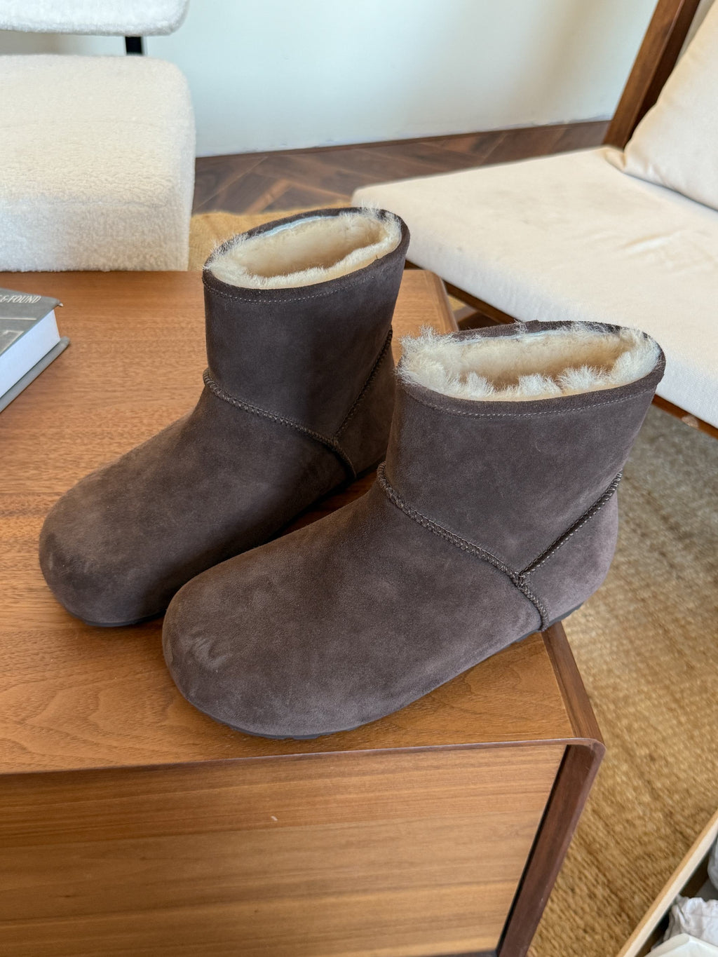 UGG Classic Femme Mini Boots Charred Mahogany Wool Suede 517908