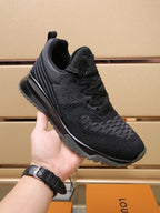 SNEAKERS IN BLACK MESH BREATHABLE AND RUBBER